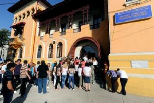 Înscrierile pentru a doua sesiune a bacalaureatului încep luni